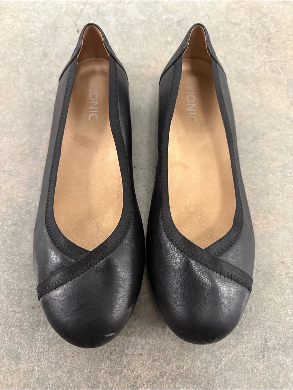 Vionic Black Leather Slip-On Ballet Flats